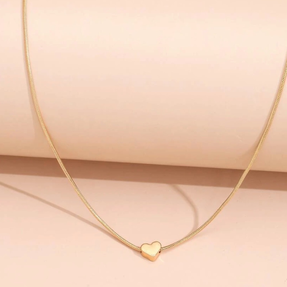 n e w | gold heart necklace ⭐️